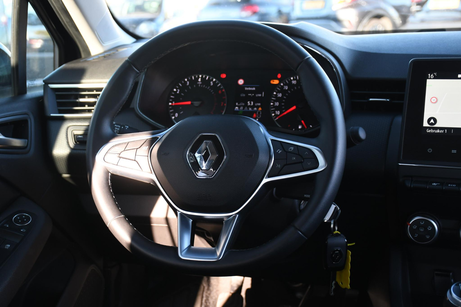 40716348-15.jpg