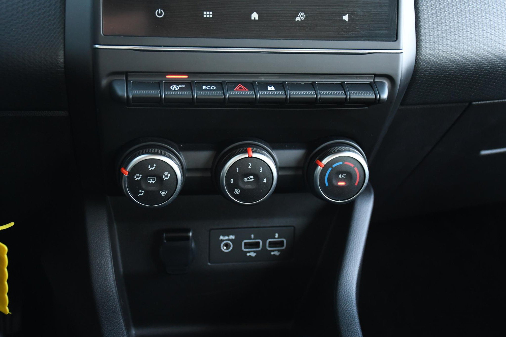 40780821-23.jpg