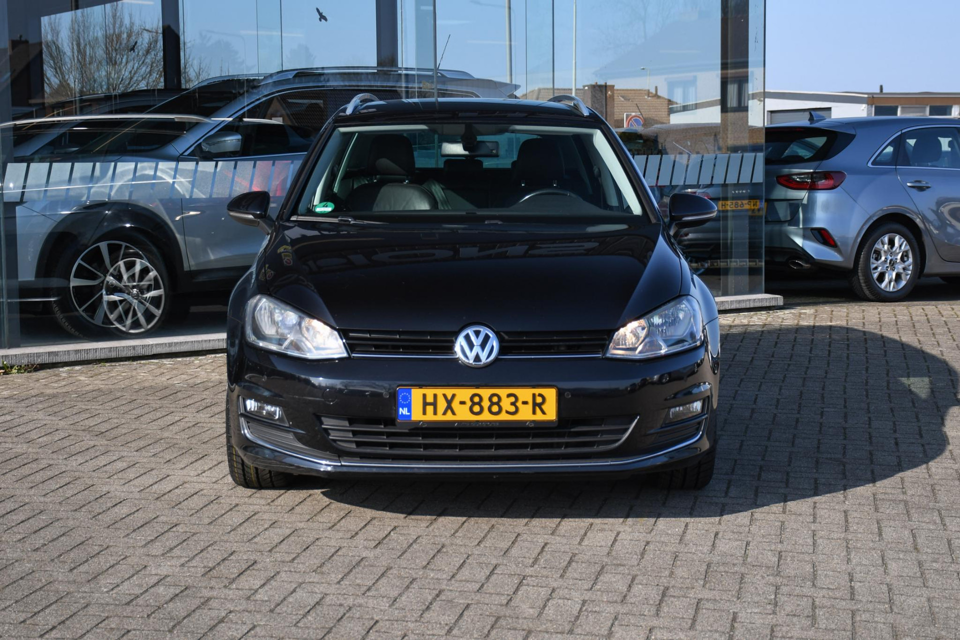 43425330-3.jpg