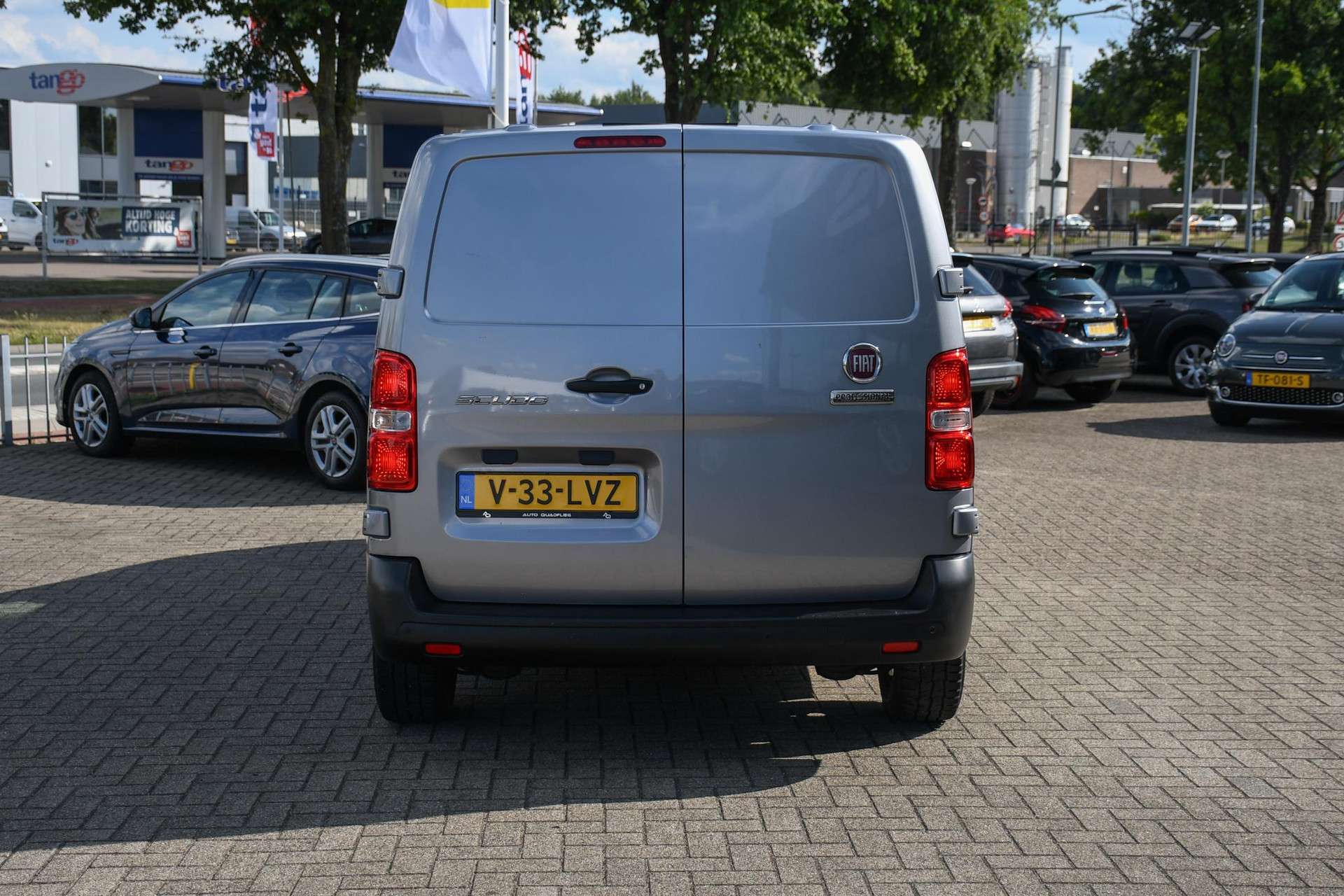 45986778-8.jpg